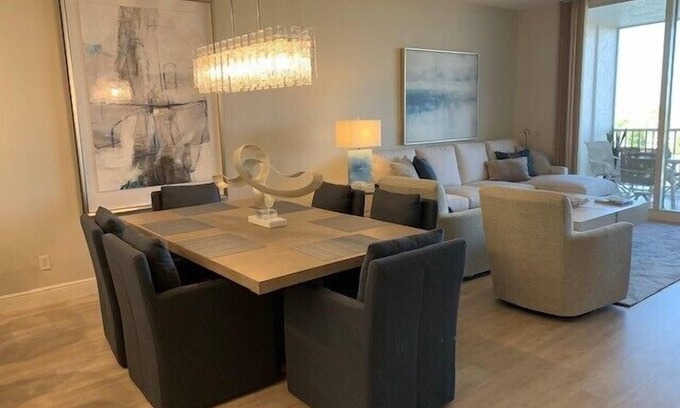 Vanderbilt Beach Condo | 3 Bedroom With Spectacular Bay And Gulf Views In The Distance - Reg 2-905