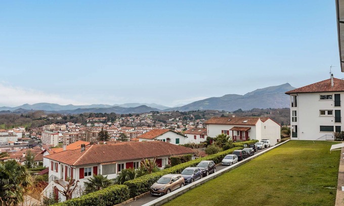 Ciboure Apartment | 3 Bedrooms Apartment In Ciboure