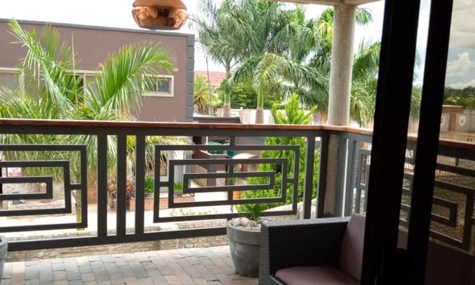 Lusaka Villa | 3 Bedrooms Exclusive House in Mass Media