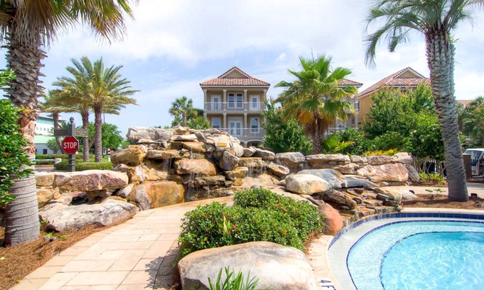 Villages of Crystal Beach House | ☀3 Bikes-Beach Trolley-Lagoon Pool-2 King Rooms-Bunk Room-Destin'd To Be Here