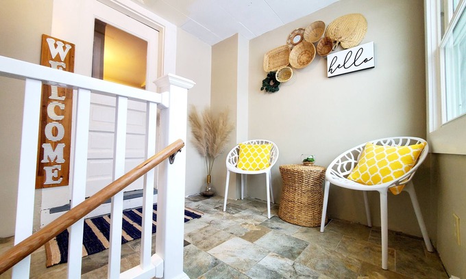 Sault Ste. Marie House | 3 blocks to LSSU ~ 5 minutes to soo locks ~ PET FRIENDLY!