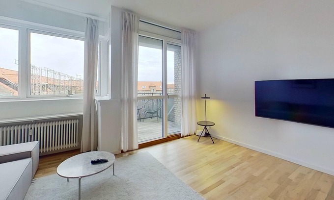 Frederiksberg Apartment | 3-BR apartment w/a balcony in Frederiksberg - 210