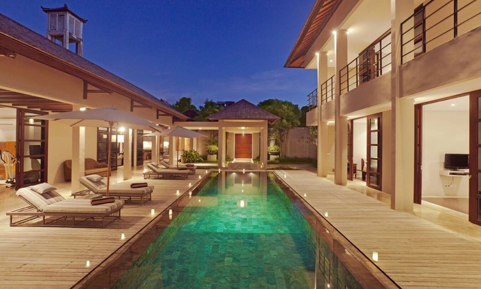 Bukit Villa | 3 BR Lux Pool Villa Jimbaran walk to GWK