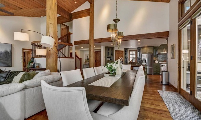 Deer Valley House | 3 Master Suites!! - Super Spacious - Lower Deer Valley Home