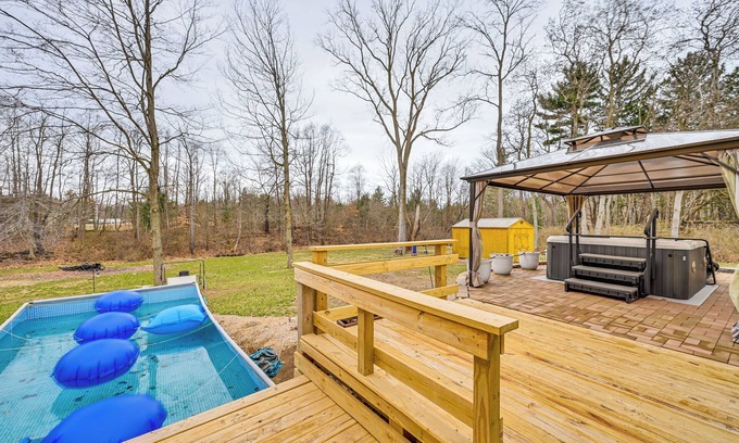 South Haven House | 3 Mi to Dtwn: Family-Friendly Home in South Haven!