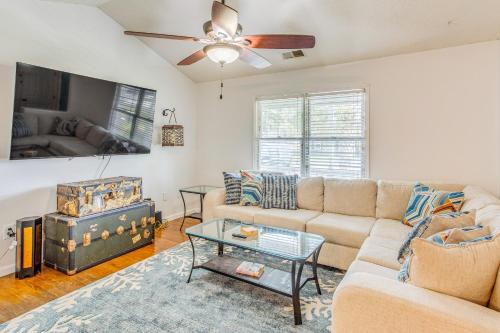 Little River House | 3 Mi to Ocean Home with Deck in Little River!