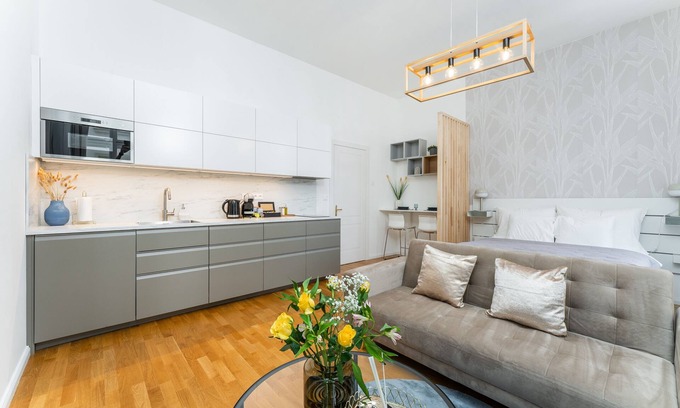 Prague 2 Apartment | 3 minutes walking to Wenceslav Square and Muzeum! Cozy Prague City Apartment.