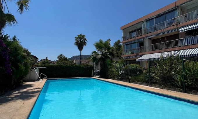 Mandelieu-la-Napoule Beach Apartment | 3-room apartment with pool 5 minutes walk from the beach and all amenities!
