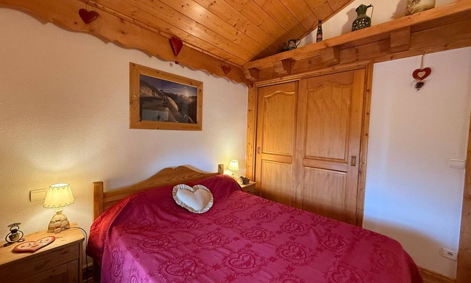 Les Saisies Apartment | 3-room apartment in Les Saisies, 2 bathrooms, balcony, sleeps 6, WIFI