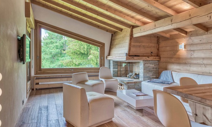 Le Planellet Apartment | 3-Room Apartment with Fireplace and Wifi in Megève, Near the Slopes