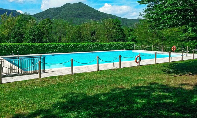 Montegrino Valtravaglia Apartment | 3-room apartment in a neat residence with pool and tennis court