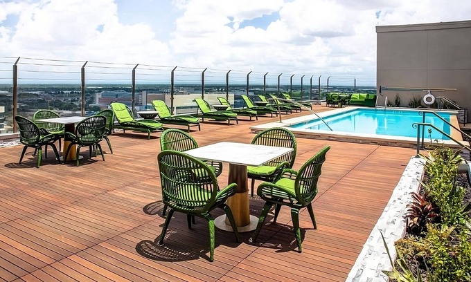 Texas Medical Center House | 3 Spacious Units! Near Museum District and Houston Zoo, with Outdoor Pool