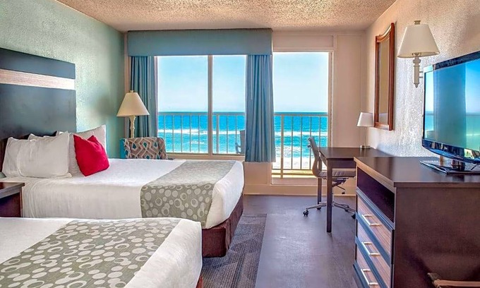 Kill Devil Hills Hotel | 3-Star Hotel ∙ Ramada Plaza by Wyndham Nags Head Oceanfront