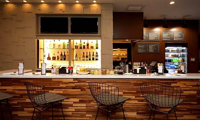 Southington Hotel | 3-Star Hotel ∙ Courtyard by Marriott Southington