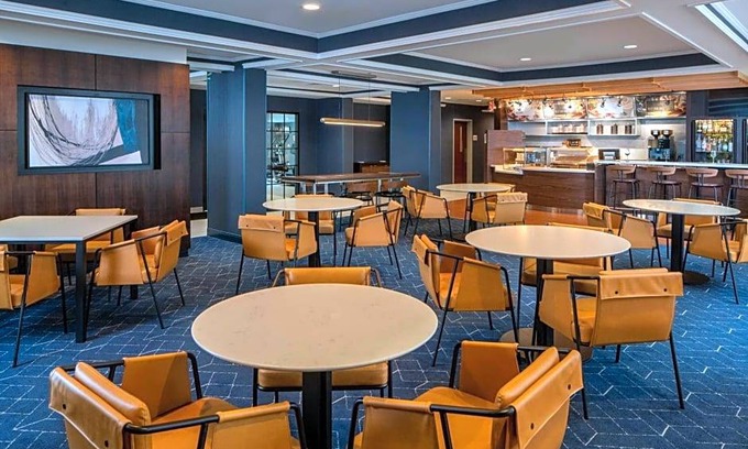 Covington Hotel | 3-Star Hotel ∙ Courtyard by Marriott Covington / Mandeville