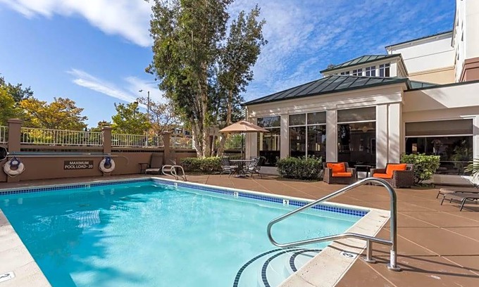 East San Mateo Hotel | 3-Star Hotel ∙ Hilton Garden Inn San Mateo