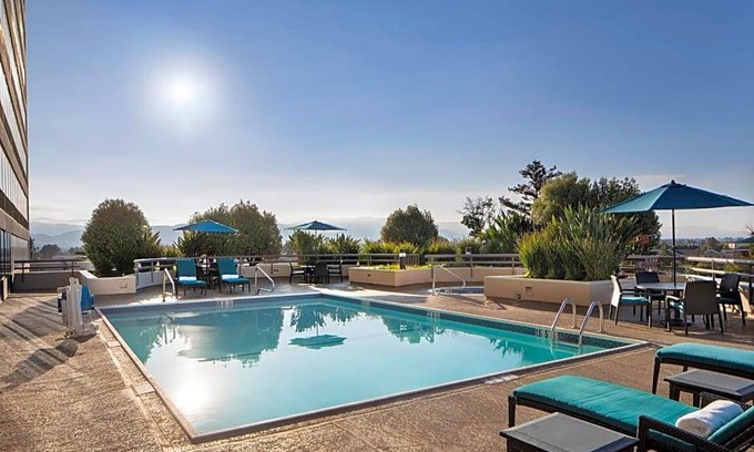Milpitas Hotel | 3-Star Hotel ∙ Sonesta San Jose