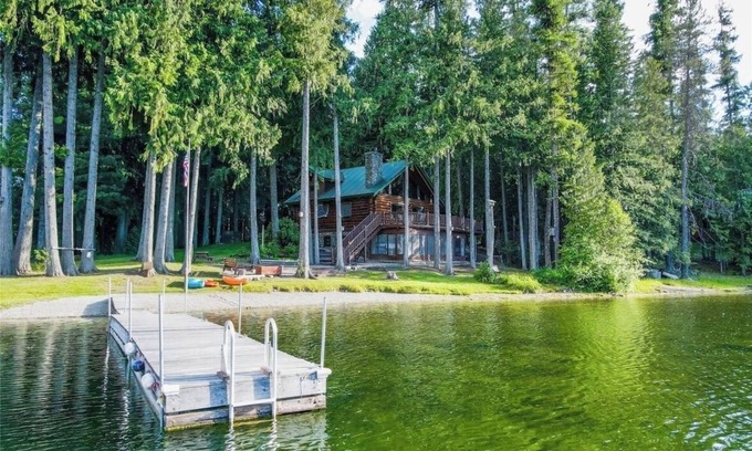 Troy Cabin | 3-Story Lake-Front Log Home with Private Beach Access on Bull Lake, MT