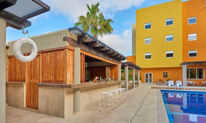 El Tezal Hotel | 3 Units | Vibrant Suite in the Heart of Cabo – Walk to Marina & Beaches