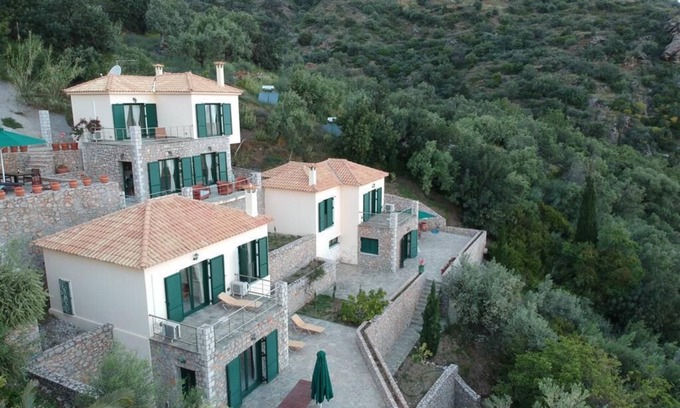 Livadi Villa | 3 Villas with Sea View and beach front