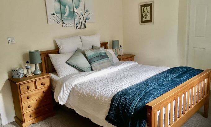 Bont Newydd Apartment | 30 Chapel St, Caernarfon. Ground floor with garden