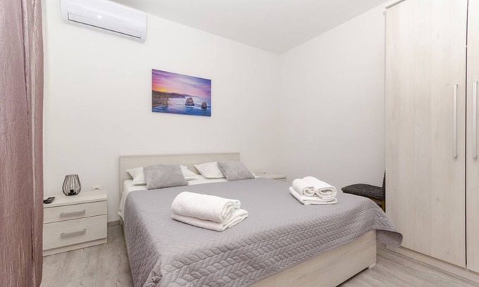 Supetar Apartment | 30 m² Apartment ∙ 2 guests