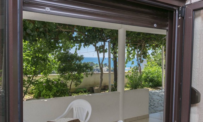 Ulcinj Apartment | 30 m² Apartment ∙ 4 guests