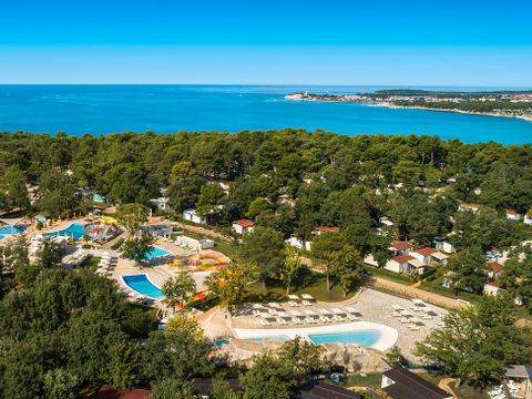 Lanterna RV Rental | 30 m² Mobile home ∙ 3 bedrooms ∙ 6 guests