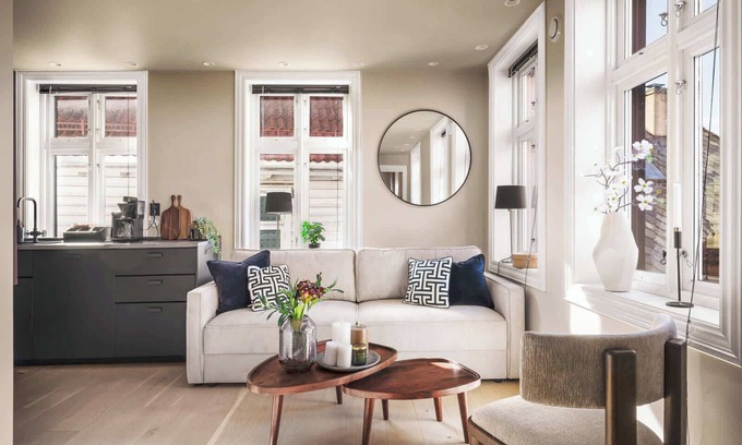 Bergenhus Apartment | 300 to Bryggen l Bergen style house Revamped 2023