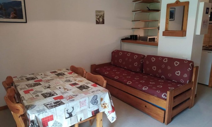 Termignon Apartment | 300m from resort center, 1st floor, balcony, tv, ski locker, 25m², Termignon-la-Vanoise