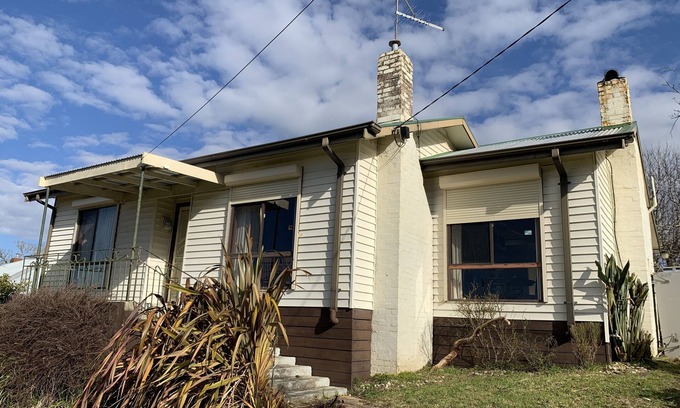 Daylesford Cottage | 300m to Wombat Hill Gardens ,close to Convent Gallery and Lake Daylesford