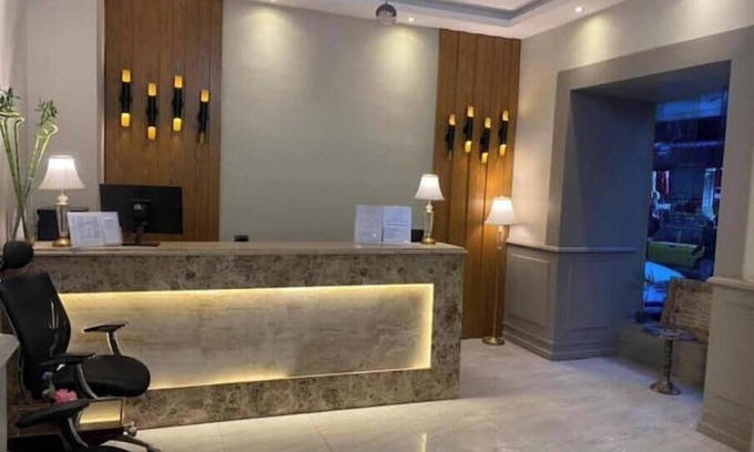 Muharam Bik Apartment | 302 Golden Hoster Downtown