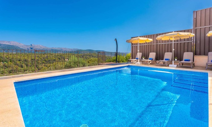 Buger Villa | 302 m² Villa ∙ 3 bedrooms ∙ 6 guests