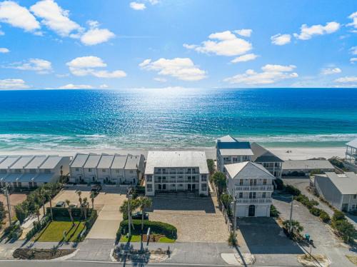 Seacrest Apartment | 30A Seamist Condominiums by Panhandle Getaways