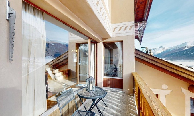 La Punt-Chamues-ch Apartment | 3½-room apartment on the 3rd floor.