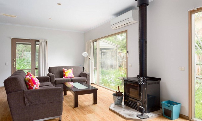 Silverleaves Apartment | 31 Bruce Road, Silverleaves - Next to the Beach