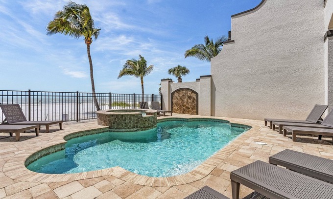 Mid Island House | 3132-3134 Gulf-Front 10BR Estate: Private Pools, Spas, Views