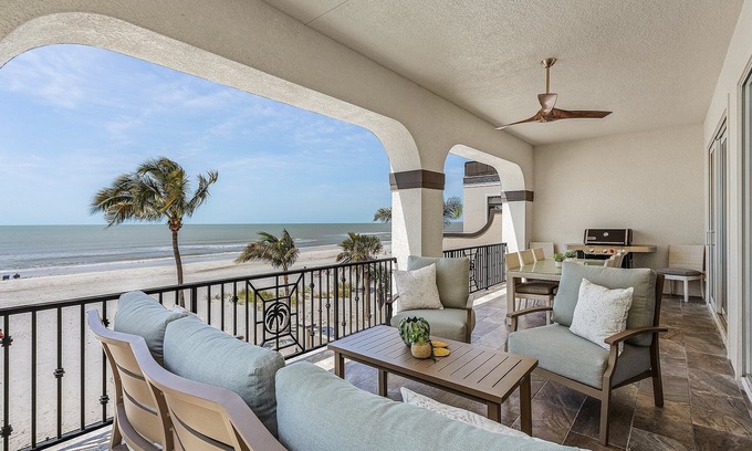 Fort Myers Beach House | 3134 Gulf-Front 5BR: Pool, Spa, Stunning Views