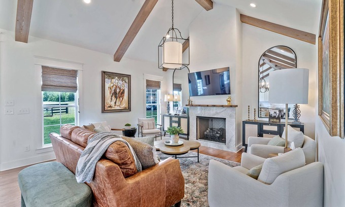 Kedron House | 32 Acre Farm at Maven Stables |Spring Hill