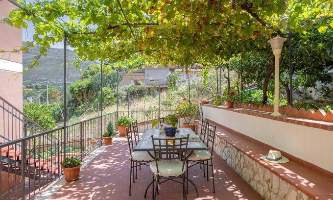 Capaci Bed & Breakfast | 32 m² Bed and breakfast ∙ 5 guests