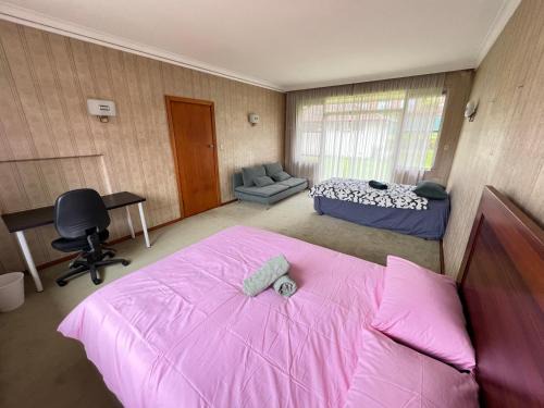 Epping House | 32 Room