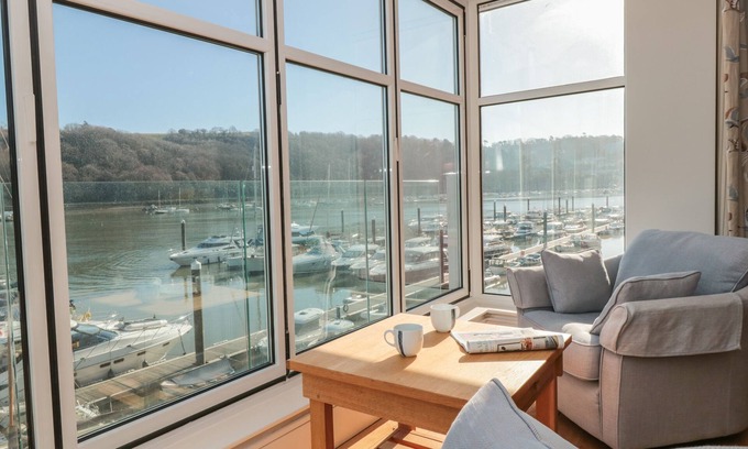Dartmouth Cottage | 33 DART MARINA in Dartmouth