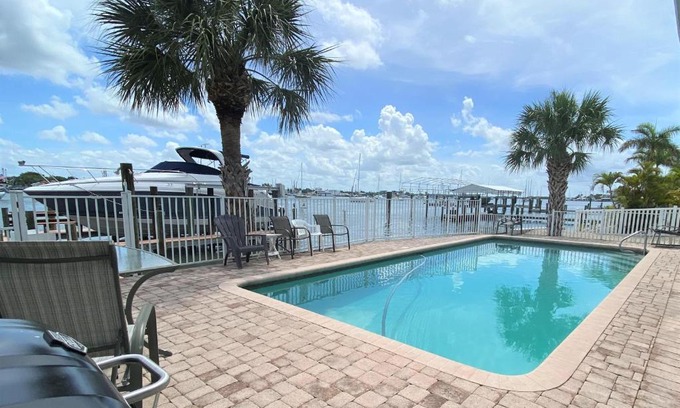 Fort Myers Beach House | 331 Palermo Circle - Chic & cozy beach home with pool and bayfront view!