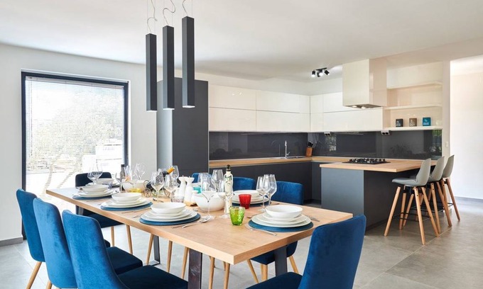 Kastel House | 340 m² House ∙ 4 bedrooms ∙ 8 guests