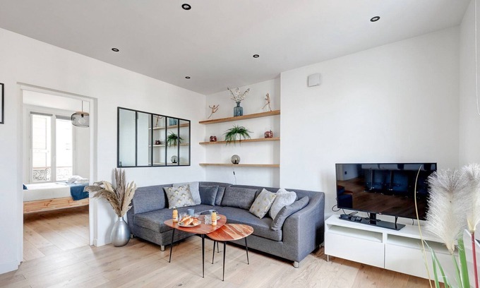 Suresnes Apartment | 341 Suite Modern Art - Superb Apartment in Paris
