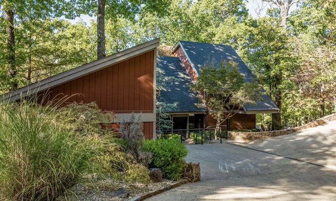 Afton House | 342 m² House ∙ 4 bedrooms ∙ 14 guests