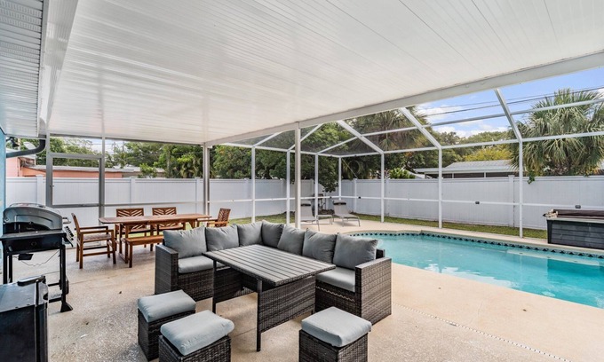 Largo House | 3442 Azalea Pl Summar