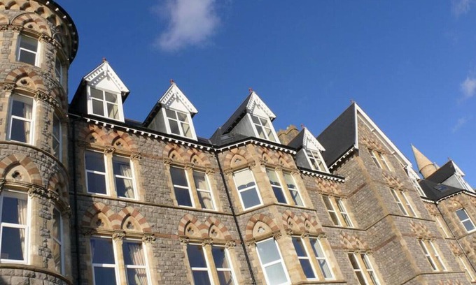 Mumbles Apartment | 346 Langland Bay Manor