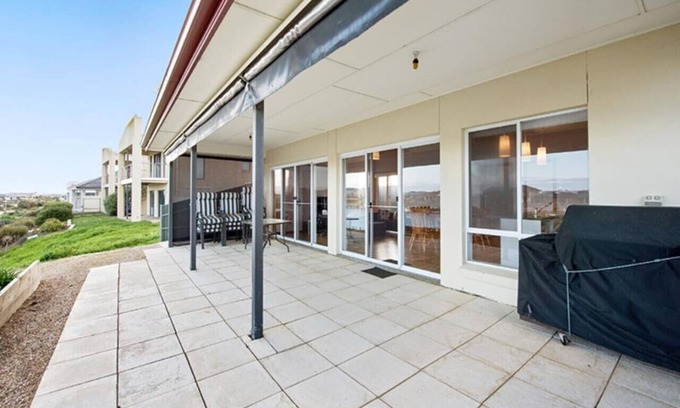 Nangkita House | 35 Blanche Parade, Hindmarsh Island