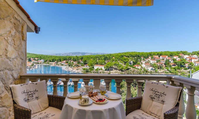 Vrboska Apartment | 35 m² Apartment ∙ 2 guests